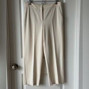 Express High Rise Straight Ankle Cropped 67% Rayon Soft Cream Women's Pants - M